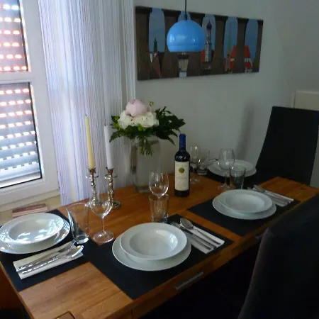 Zirbelnuss Apartment Augsburg